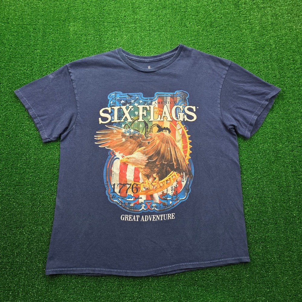 Six Flags Great Adventure Tshirt Mens‎ Large Blue Patriotic Eagle American Flag